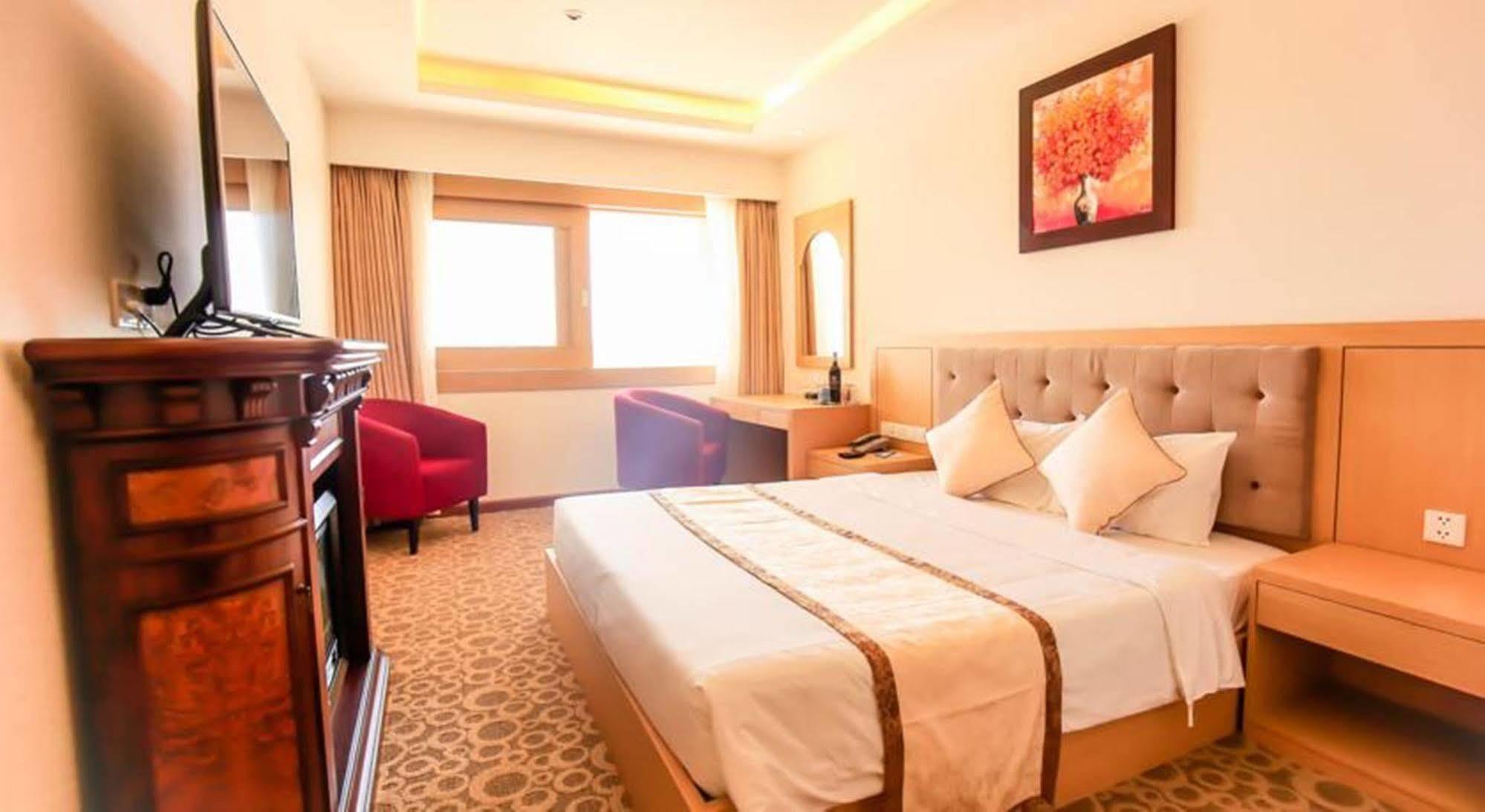 Bavico Plaza Hotel Đà Lạt Exterior foto