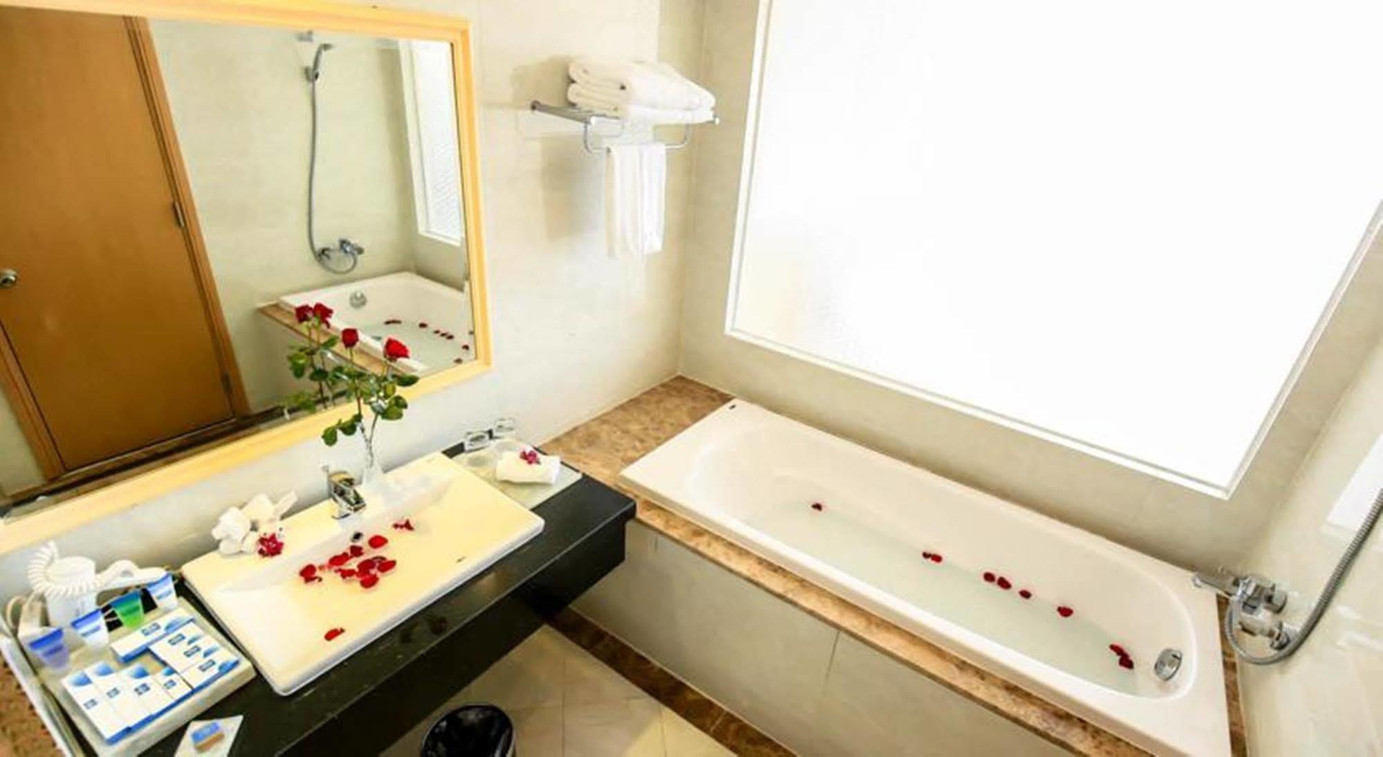 Bavico Plaza Hotel Đà Lạt Exterior foto