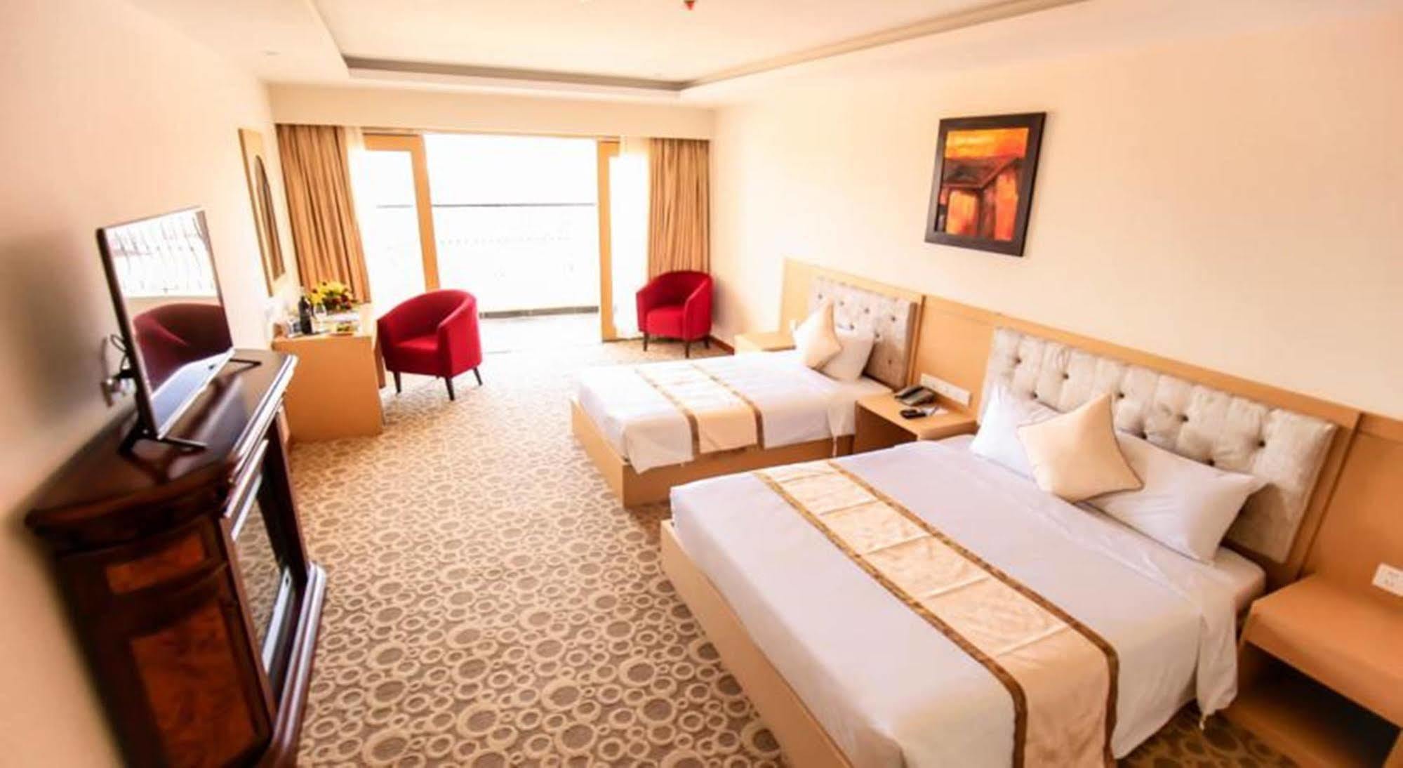 Bavico Plaza Hotel Đà Lạt Exterior foto